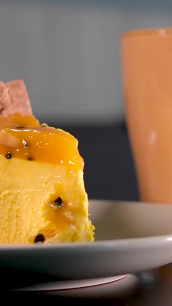 Apelsinmat Mango Och Pumpa Dricka Mango Eller Pumpa Cheesecake Söt — Stockvideo
