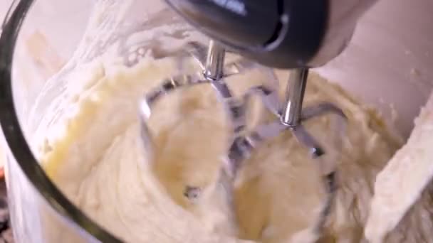 Processus Préparation Délicieuses Gaufres Sucrées Dans Fer Gaufres Électrique Utilisant — Video