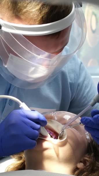 Dernière Technologie Nettoyage Blanchiment Des Dents Infirmière Médecin Traitant Les — Video