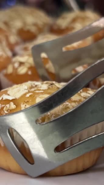 Des Cupcakes Sains Muffins Pain Banane Aux Noix Flocons Avoine — Video