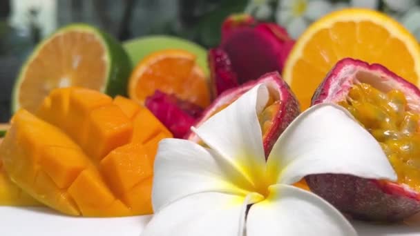 Egzotyczne Owoce Stole Carambola Smocze Owoce Papaja Mango Mangosteen Longan — Wideo stockowe