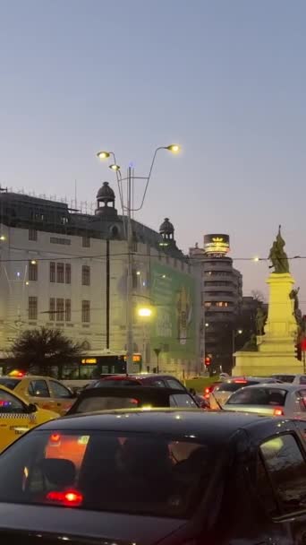 Bucarest Romania Attrazioni Città Notte Persone Automobili Traffico Vita Reale — Video Stock