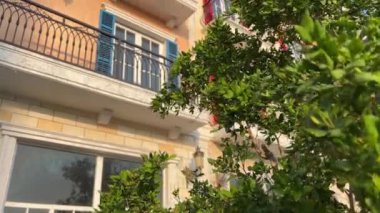 Phu Quoc adasındaki günbatımı kasabası, Vietnam. Hızlı gelişen Avrupa kopyası. Harika bir tatil köyü. Kien Giang vilayeti