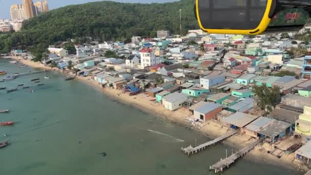 Τελεφερίκ Πάνω Από Την Πόλη Στα Νότια Του Νησιού Phu — Αρχείο Βίντεο