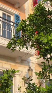 Phu Quoc adasındaki günbatımı kasabası, Vietnam. Hızlı gelişen Avrupa kopyası. Harika bir tatil köyü. Kien Giang vilayeti