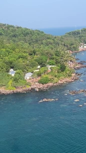 Phu Quoc Adası Nın Güneyinde Gün Batımında Ufuk Çizgisi Üzerinde — Stok video