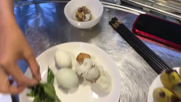 Embriyo Vietnamlı Leziz Yumurta Balut Hoi Vietnam Ördek Embriyosu Geliştirirken — Stok video