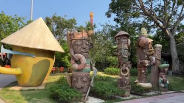Phu Quoc, Vietnam eğlence parkı Water Park Lunaparkı Phu Quoc Adası, Güney Vietnam, Güneydoğu Asya 'daki en büyük ve en modern eğlence parkı. Teleferiğe bin.
