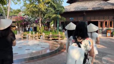 Phu Quoc, Vietnam eğlence parkı Water Park Lunaparkı Phu Quoc Adası, Güney Vietnam, Güneydoğu Asya 'daki en büyük ve en modern eğlence parkı. Teleferiğe bin.