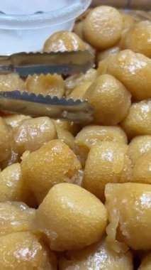 Türk usulü sıcak, lezzetli lokma. Yüksek kalite 4k görüntü