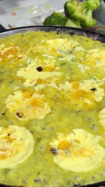 Omelette Cottura Padella Porta Chiangmai Thailandia Filmati Alta Qualità — Video Stock