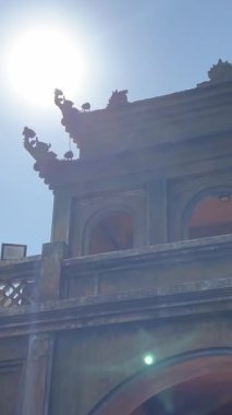 Asya 'da cennet gibi yeni bir turizm merkezi. Vietnam' da tarifsiz bir güzellik gecesi terk edilmiş bir şehir. Avrupa binaları pahalı paralar yaktı.