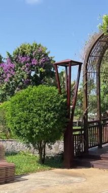 Vietnam Büyük Dünya Phu Quoc. VN, Kien Giang bölgesindeki ünlü eğlence, eğlence ve alışveriş merkezi. Venedik İtalya 'daki gibi renkli binalar Büyük Dünya' da