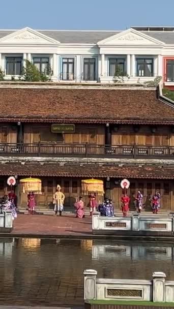 Люди Одетые Традиционную Японскую Одежду Представляют Свою Нацию Красивые Традиционные — стоковое видео