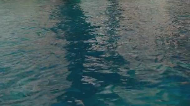 Лодка Тур Вблизи Острова Корфу Достопримечательности Глубокой Чистой Водой Горы — стоковое видео