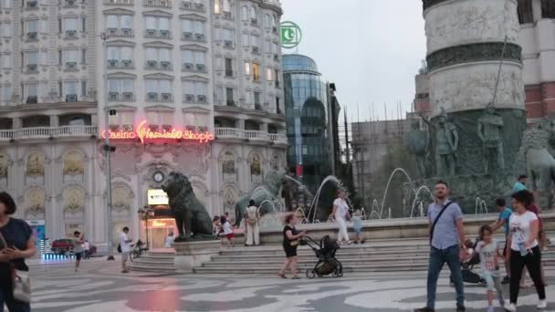 Kota Skopje Ibu Kota Jalan Tengah Makedonia Orang Orang Taksi — Stok Video