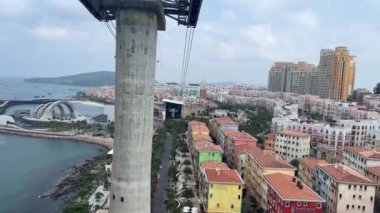 Cazibe tatilleri gösteriyor ki, Cable Car kabini özçekim serüveni alır macera heyecanı insanlar Vietnam 'da tatil ve turist Phu Quoc Adası Günbatımı Kasabası Vietnam Dünya Hon Thom 04.04.2024