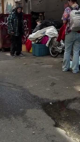 도시에서 노숙자의 슬래커 마약에서 노숙자의 밴쿠버 이스트 사이드 캐나다 밴쿠버 — 비디오