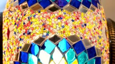 Türkiye 'nin İstanbul kentindeki Grand Bazaar' da satılık Türk dekoratif lambaları. Yüksek kalite fotoğraf