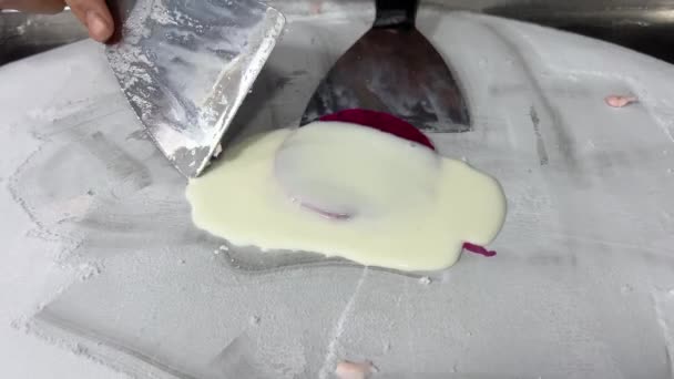 Искусство Приготовления Тайского Фруктового Мороженого Улице — стоковое видео