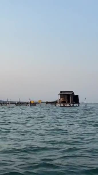 Рибалки Рибальській Фермі Працюють Під Палючим Сонцем Індійському Океані Єтнамі — стокове відео