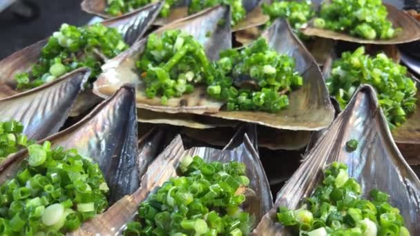 Kerang Seafood Segar Kerang Dan Udang Kerang Dengan Bawang Hijau — Stok Video