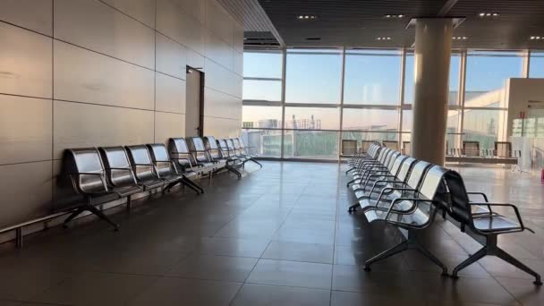 Nternational Aeroporto Novo Terminal Satélite Dentro Terminal Passageiros Aeroporto Internacional — Vídeo de Stock