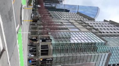 Earl Test Kitchen Earls tabelası Vancouver şehir merkezinde, Earls lüks bir lokanta ve Vancouver Canada 2023 barı.