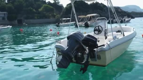 Segelboote Einer Wunderschönen Bucht Insel Paxos Griechenland Griechenland Korfu Insel — Stockvideo