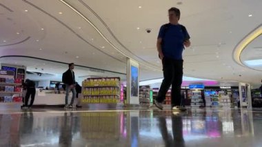 Gerçek hayatta Doha Hamad Katar Havayolları Katarı. Doha Havaalanı 04.10.2024