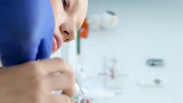 Ultima Tecnologia Pulizia Sbiancamento Dei Denti Infermiere Medico Che Trattano — Video Stock