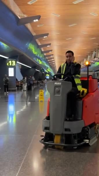 Prawdziwe Życie Czasie Rzeczywistym Ludzie Doha Hamad Katar Airways Katar — Wideo stockowe