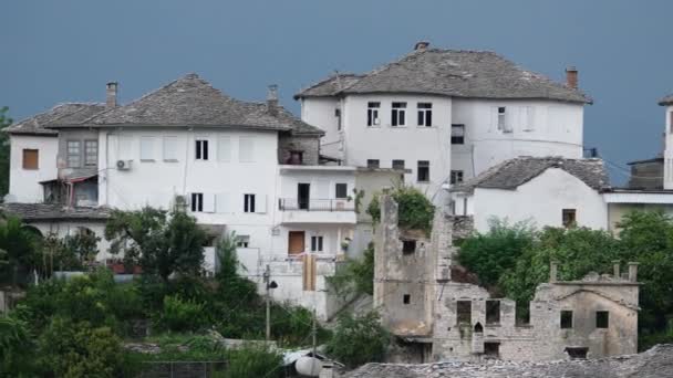 Zuid Albanië Fort Van Klokkentoren Gjirokaster Albanië Ottomaanse Erfenis Duidelijk — Stockvideo