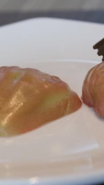 Chompu elması, Syzygium yamboe, Malabar erik ağacı. Krep ailesinin dünyasından. Çok güzel.