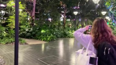 Dünyanın en büyük havalimanlarından biri seçici odaklı Hamad Uluslararası Havalimanı. Doha Hamad Katar Havayolları Katarı. Doha Havaalanı