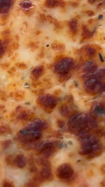 Pizza sokağı kafe dilim pizza teslimatı.