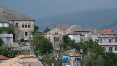  UNESCO 'nun hava manzarasında Arnavutluk' un güneyindeki Cirokastra kentinde yer alan eski Cirokaster kenti sıralandı