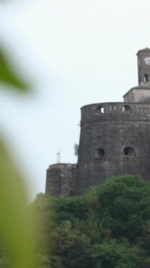  UNESCO 'nun hava manzarasında Arnavutluk' un güneyindeki Cirokastra kentinde yer alan eski Cirokaster kenti sıralandı