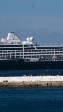 Yunanistan Mykonos Azamara Seferi Yolcu Gemisi Azamara Seferi, Yunanistan 'a demir attı: Mykonos 11.24.2024 
