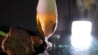 Hamburger yemek için hazır. ev