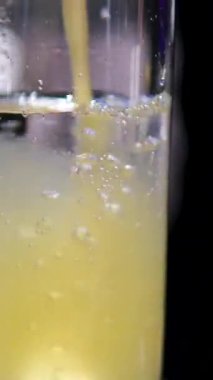 Karayip Korsanları kokteyli. votka portakal suyu