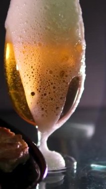 Hamburger yemek için hazır. ev