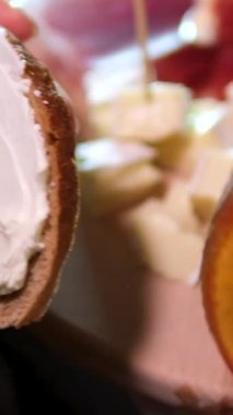 Sandviç ve peynirli sandviç bira serisi Panini Sandviçi: