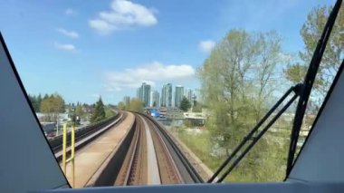 Vancouver Gökyüzü Tren İstasyonu, Tren, Tren perondan ayrılıyor. Yüksek kalite 4k görüntü
