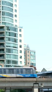 Bilim Dünyası Müzesi, False Creek, BC Place Stadyumu ve Kanada 'daki Vancouver Skyline.