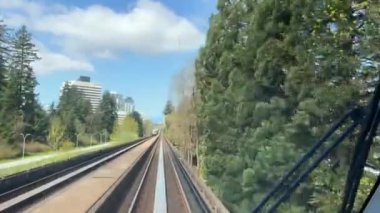 Canada Line SkyTrain Metro sistemi British Columbia 'da Metro Vancouver bölgesine hizmet veren orta kapasiteli bir hızlı ulaşım sistemidir. Yüksek kalite 4k görüntü