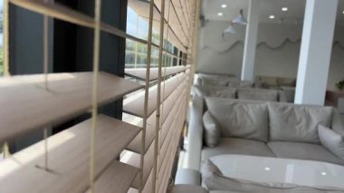 Işık, Minimalist Endüstriyel Kafe Restoranı Tasarımı 'nı kör eder. Perspektif oluşturur. İzolasyon görüşü. - Evet. Yüksek kalite 4k görüntü