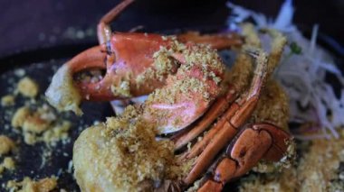 Lezzetli deniz ürünleri hazırlandı ve servis edildi. Yüksek kalite 4k görüntü