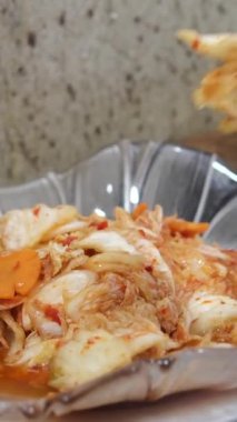 Kore yemeği, kimçi ve fasulyeyle kızartılmış domuz eti. Yüksek kalite 4k görüntü