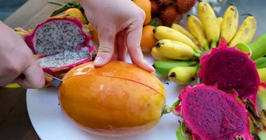 Papaya meyvesi, taze papaya, çiğ vejetaryen yemeği. Yüksek kaliteli FullHD görüntüler